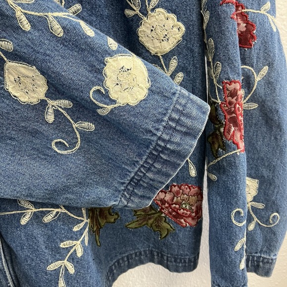 VTG Denim & Co Floral Denim Button Up Womens Large AOP Embroidered Y2K Flowers - Picture 6 of 10